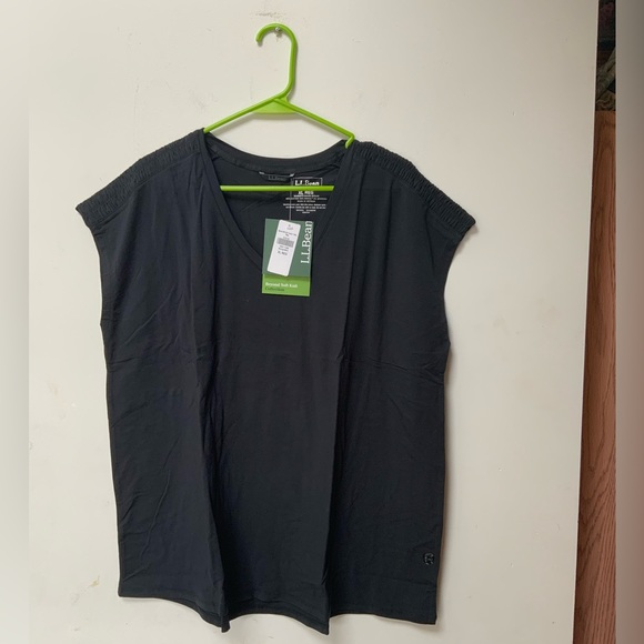 L.L. Bean Top - Picture 1 of 6